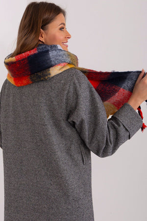 Shawl model 191713 AT