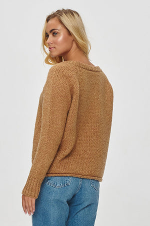 Jumper model 201807 Makadamia