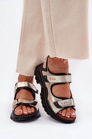 Sandals model 212910 Step in style