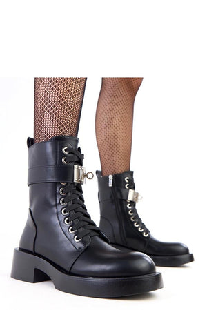 Bootie model 218818 Solea