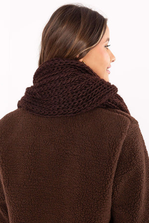 Shawl model 220394 AT