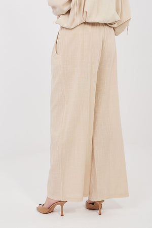 Women trousers model 225494 Italy Moda