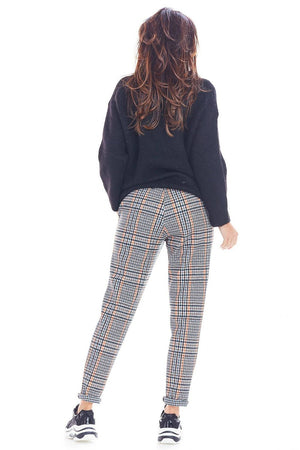 Women trousers model 148985 awama