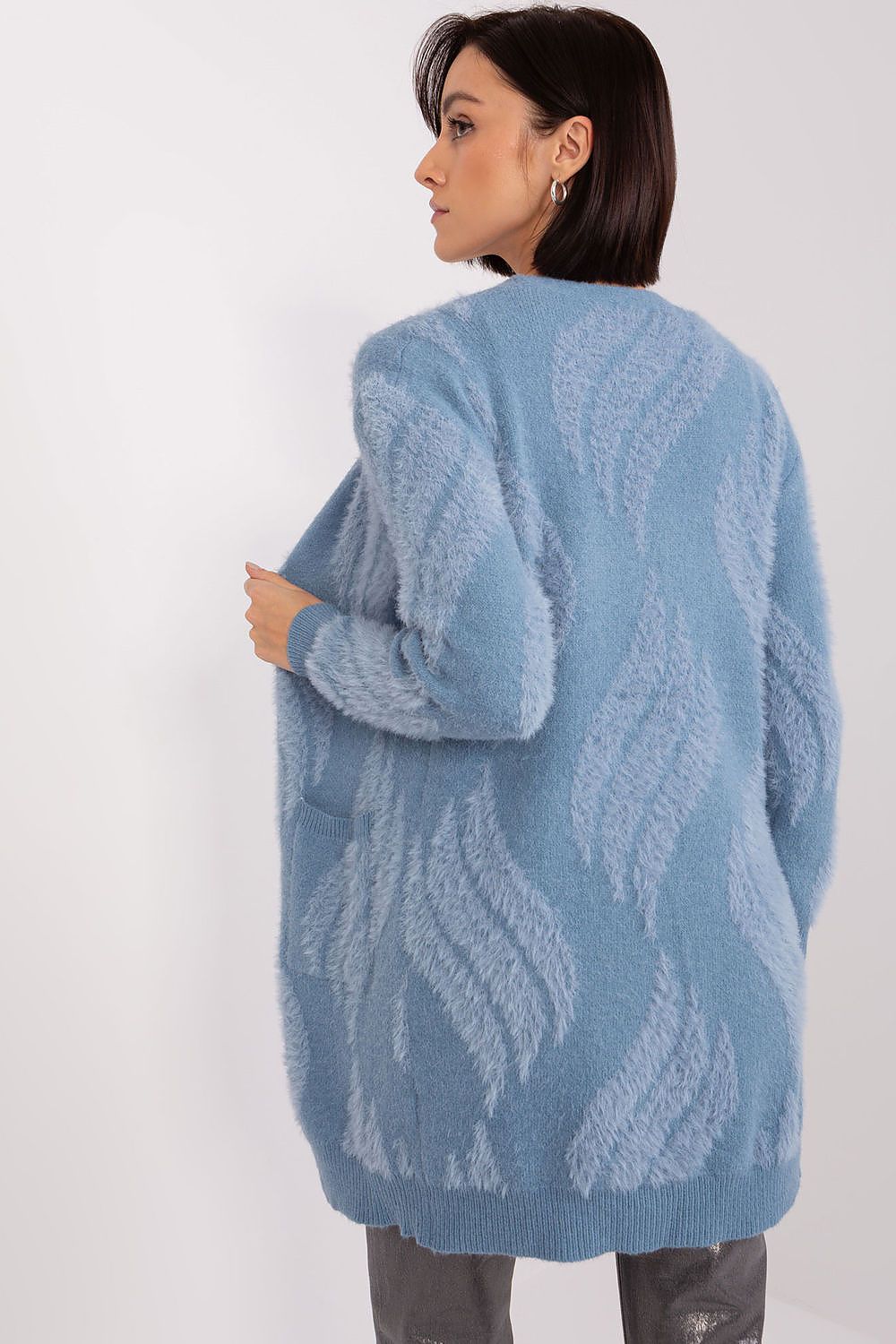 Cardigan model 188280 AT 