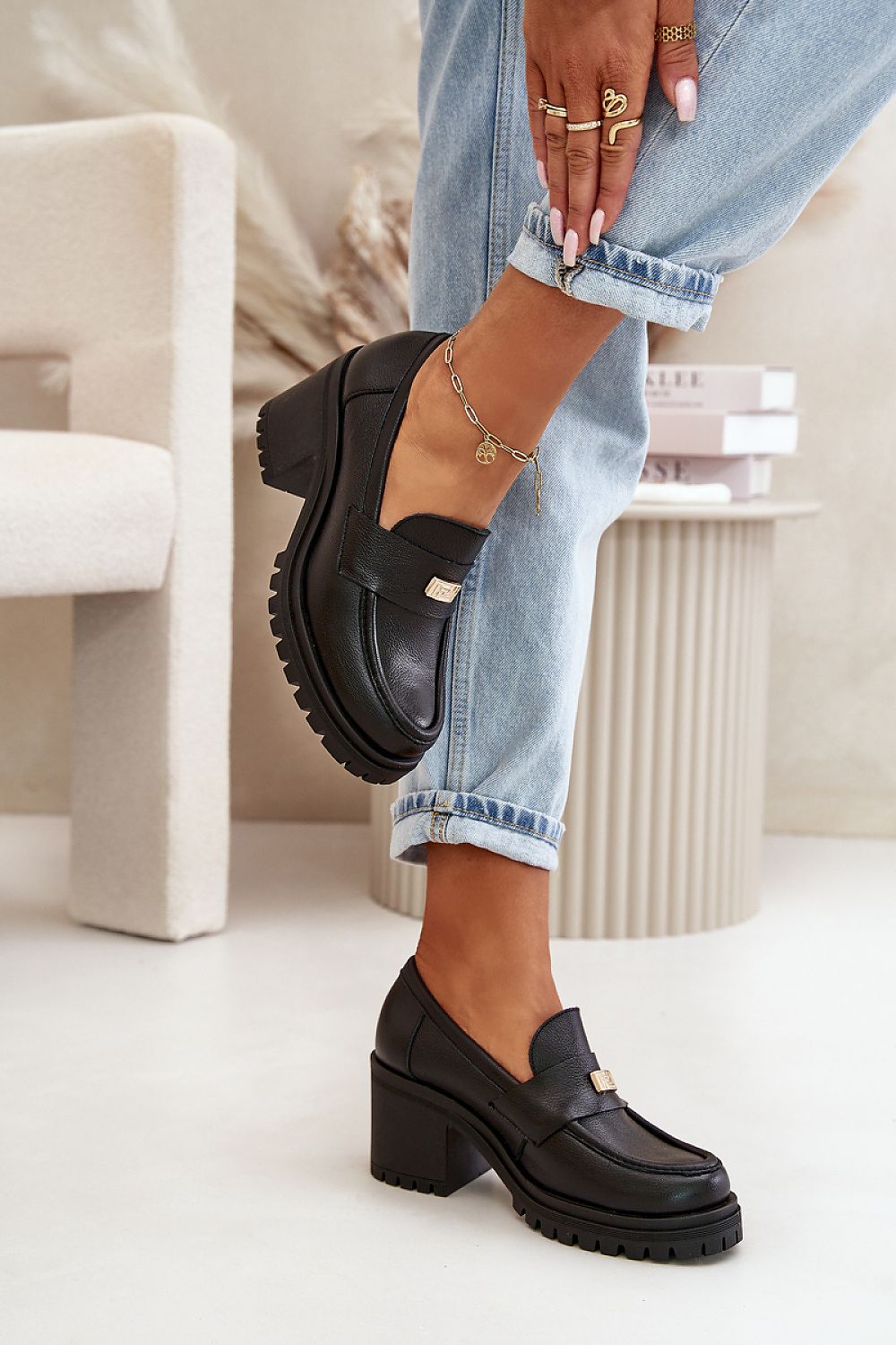  Heeled low shoes model 199315 Step in style 