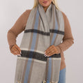  Shawl model 200288 AT 