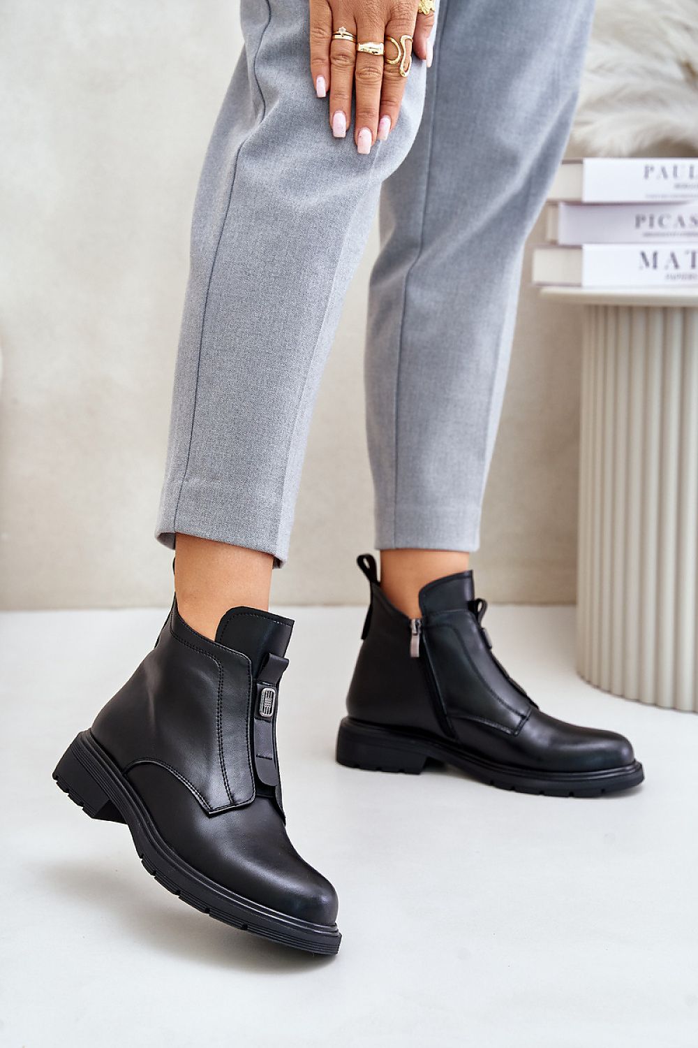  Boots model 202130 Step in style 