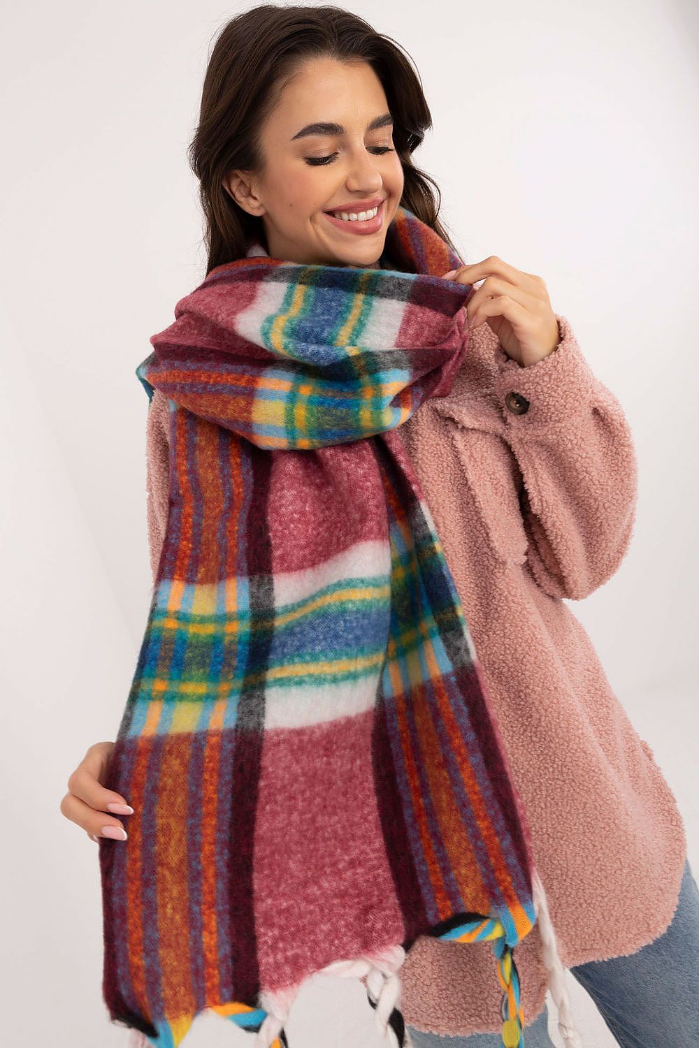  Shawl model 202577 AT 