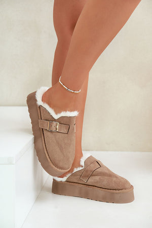 Slippers model 203746 Step in style 