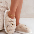 Slippers model 204957 Step in style 