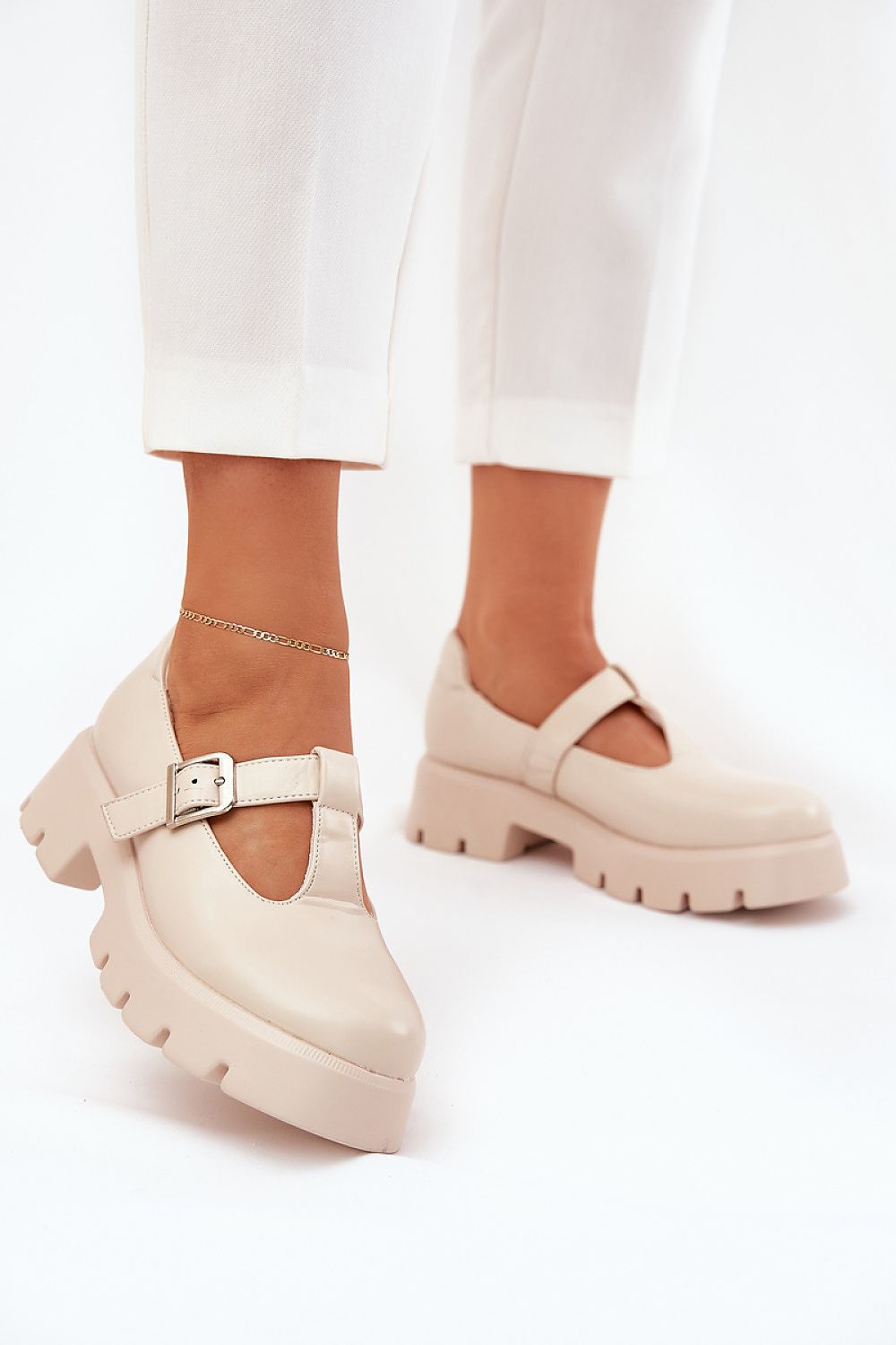  Half shoes model 211127 Step in style 
