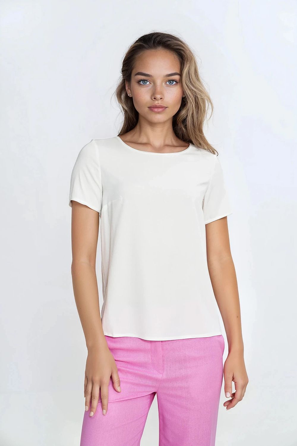  Blouse model 211801 Nife 