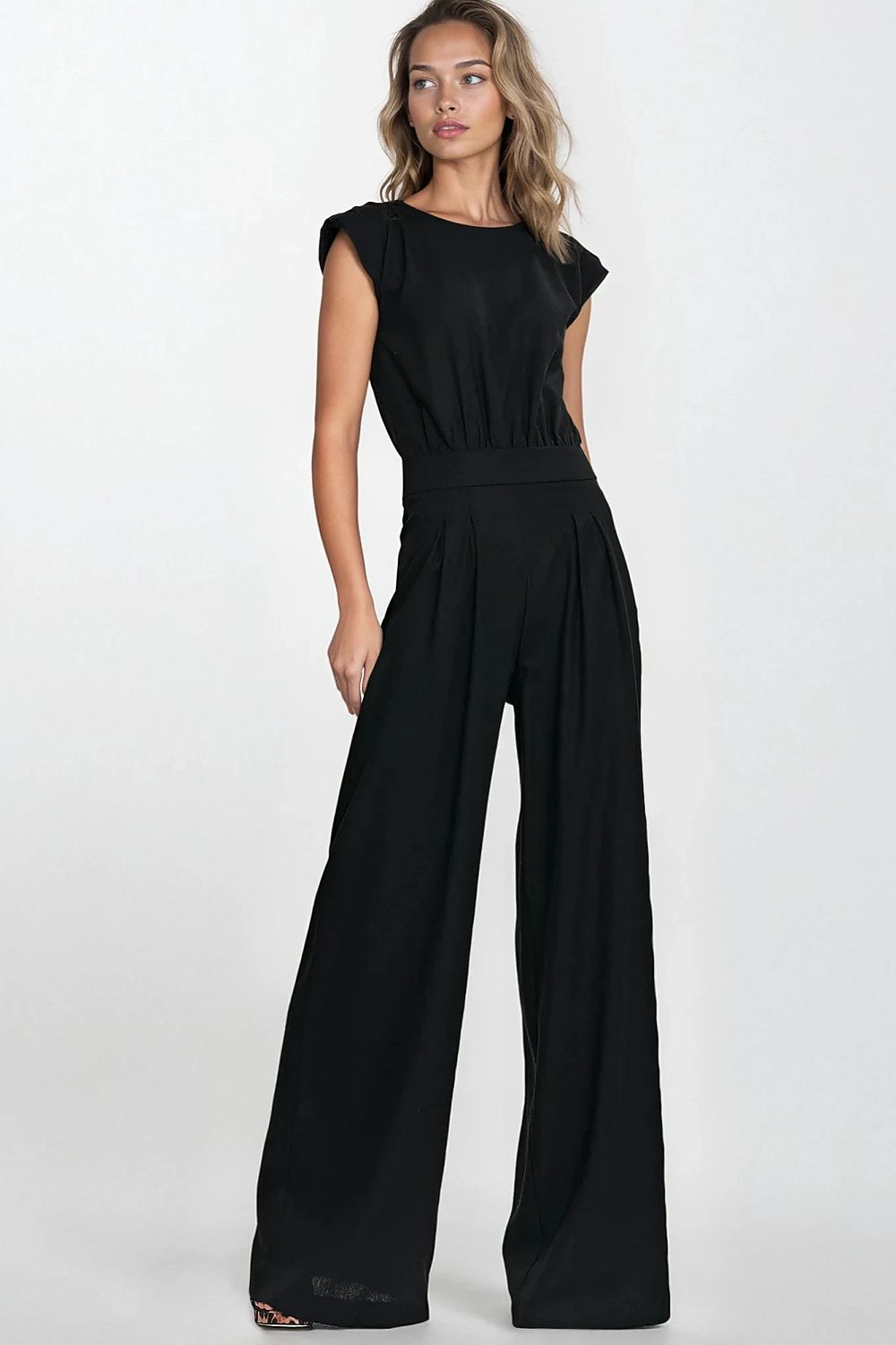  Suit model 213981 Nife 