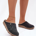  Slippers model 222277 Step in style 